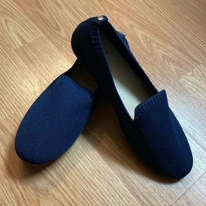 Danskin dream flats. Navy knit. Size 8 1/2.